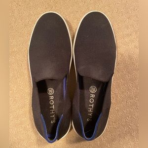 Rothy’s slip on sneakers - black - size 9.5, vguc